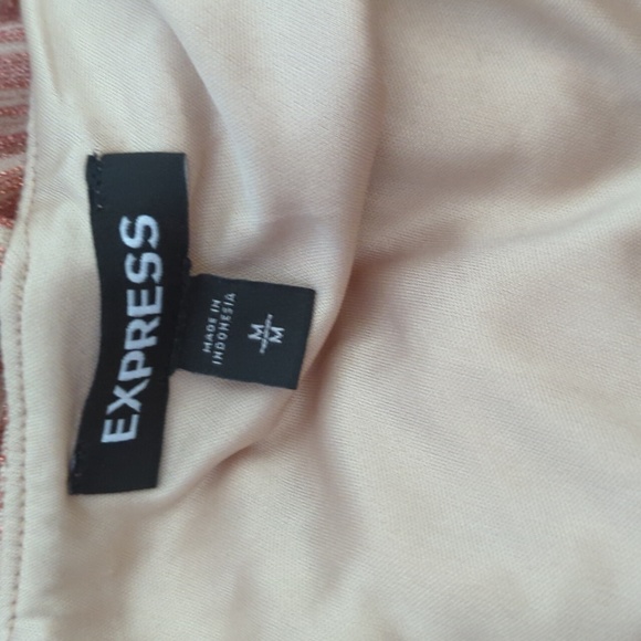 Express Cropped Tank - Picture 3 of 3